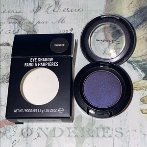 MAC COSMETICS BNIB THUNDER eyeshadow Very RARE